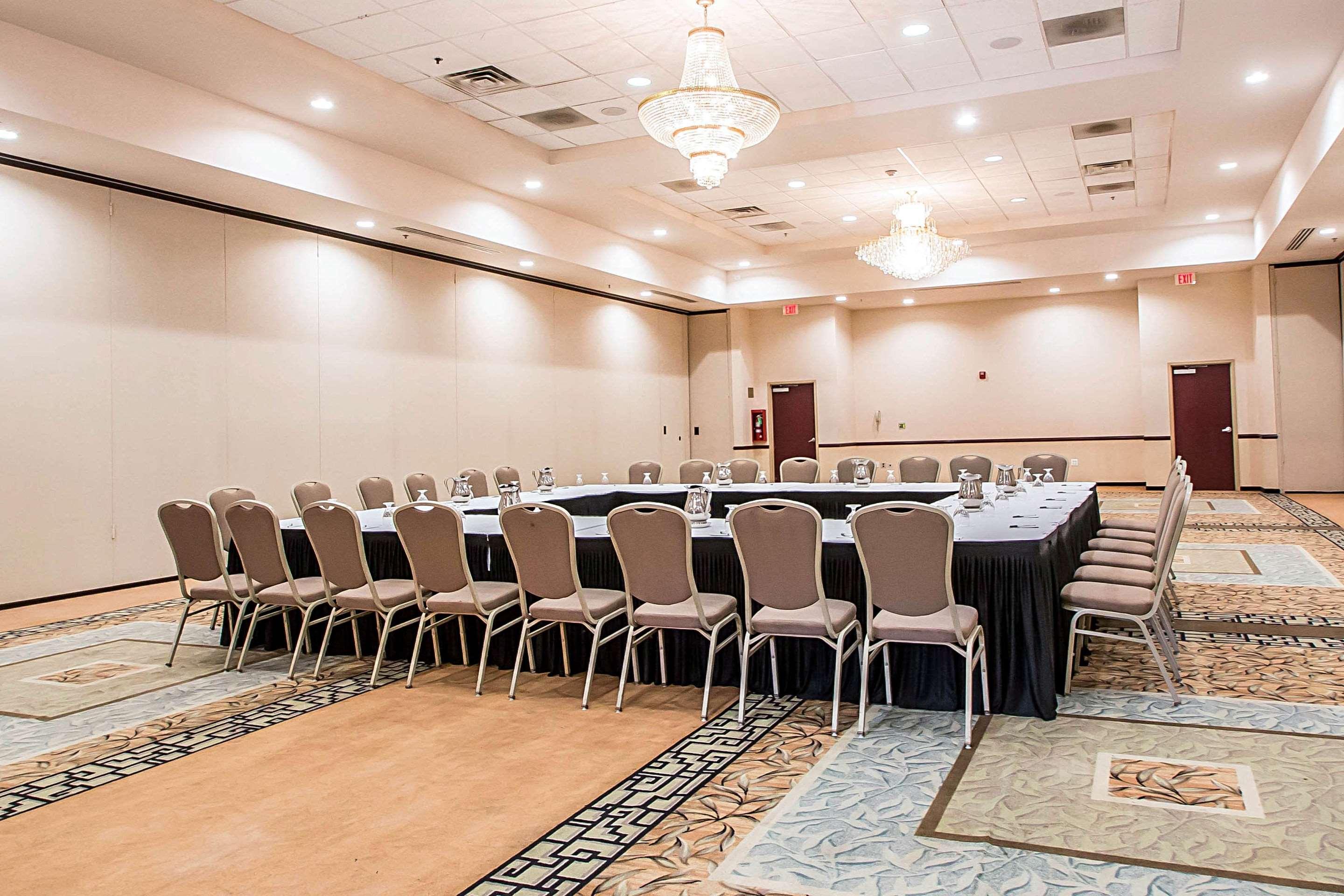 Clarion Inn Elmhurst - Oak Brook Near I-88, I-290, I-294 Εξωτερικό φωτογραφία
