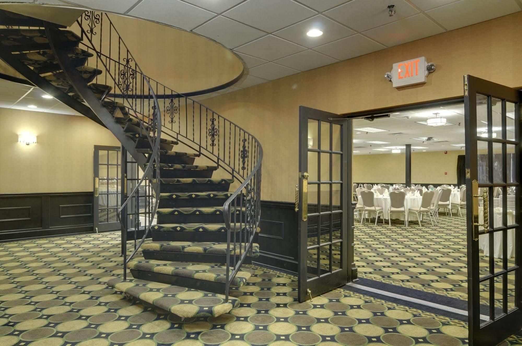 Clarion Inn Elmhurst - Oak Brook Near I-88, I-290, I-294 Εξωτερικό φωτογραφία